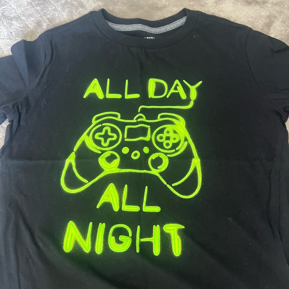 Boys Old Navy Graphic T